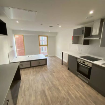 One-Bed Studio - Photo 5