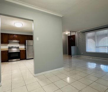 For Lease - 9762 Keele Street Unit# Main Floor, Vaughan, Ontario - Photo 5