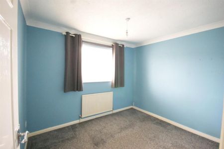 3 bedroom detached house to rent - Photo 4