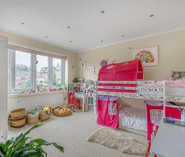 4 bedroom detached house to rent - Photo 5