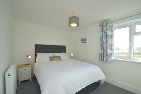 2 bedroom bungalow to rent - Photo 3