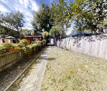 3 bedroom flat share to rent - Photo 1