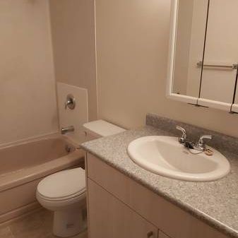 Jubilee Area: Large 1 bedroom, 720 sq.ft. 2nd floor - Photo 4