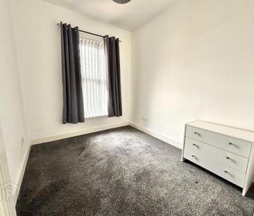 29 Mount Street, Coleraine, BT52 1HG - Photo 4