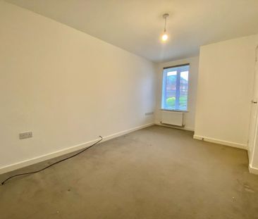 Hampton Gardens - Photo 3