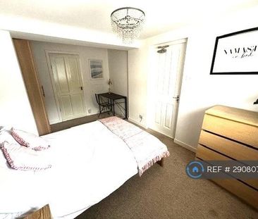 1 bedroom in a house share to rent - Photo 5