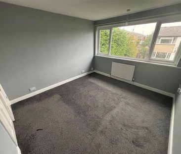 3 bedroom end of terrace house to rent - Photo 4