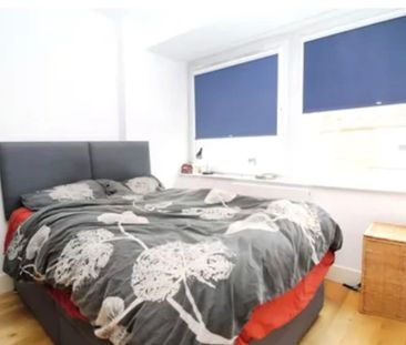 1 Bed Flat, Green Dragon House, CR0 - Photo 1