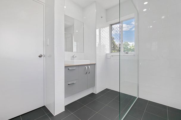 6/42 Pembroke Road, Coorparoo QLD 4151 - Apartment For Rent | Domain - Photo 1