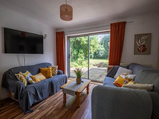 5 bedroom house to rent - Photo 1