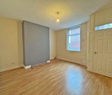 Walter Scott Street, Derker - Photo 1