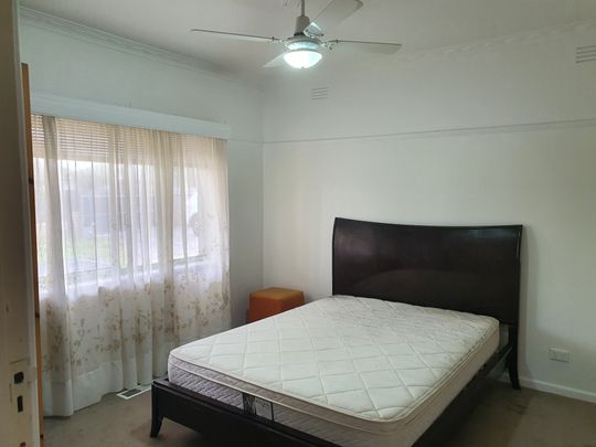 Coburg North - Photo 1