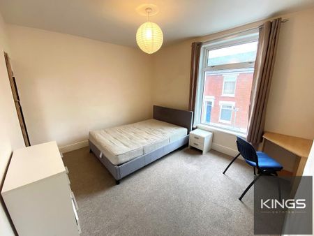 3 bedroom terraced house to rent - Photo 2