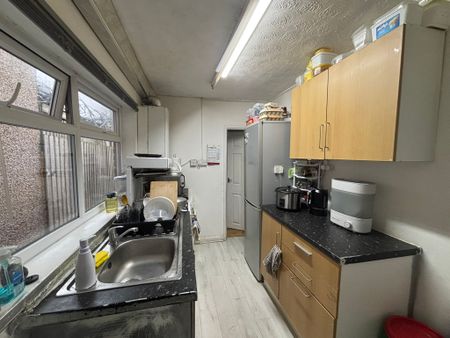 Ena Road, Foleshill - Photo 5