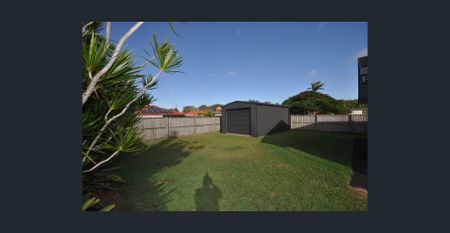 24 Michael Street, Golden Beach - Photo 2