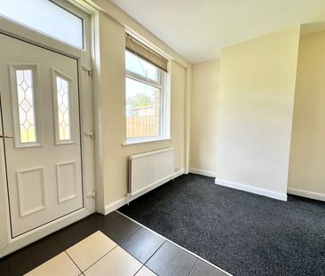 3 bedroom semi-detached house to rent - Photo 6