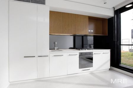 202/3 Clara Street, South Yarra - Photo 4