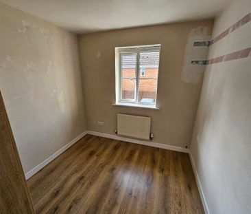 3 bedroom end of terrace house to rent - Photo 1