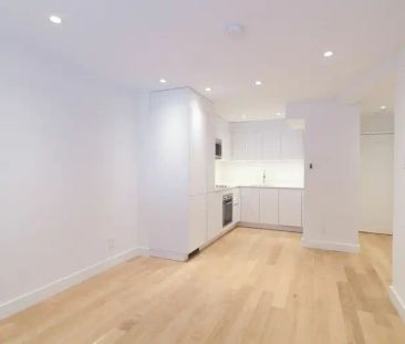 4570-4590 Queen Mary | 4580 Chemin Queen Mary, Montreal - Photo 1