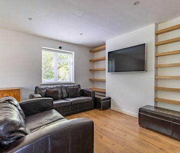 Available unfurnished from 24/11/2025 - Photo 4