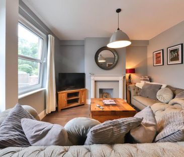 3 bedroom terraced house to rent - Photo 2