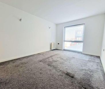 Longfield Centre, Prestwich, M25 - Photo 3