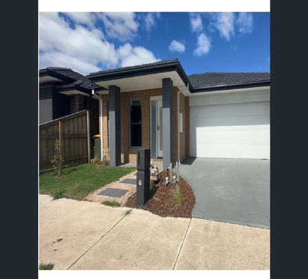 14 Vindaloo Road, Mickleham, Vic 3064 - Photo 1