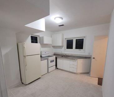 For Lease - 555 Ritson Road Unit# B, Oshawa, Ontario - Photo 1