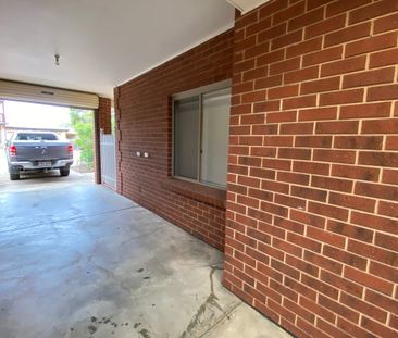 LOVELY MODERN THREE BEDROOM HOME WITH NEW KITCHEN, FRESH PAINT, NEW... - Photo 6