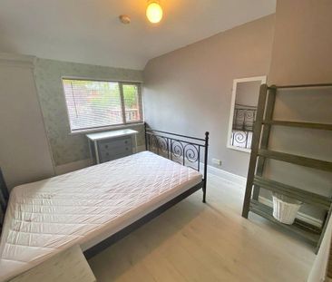 6 bedroom end of terrace house to rent - Photo 5