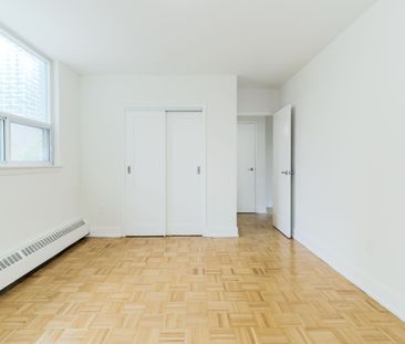For Lease - 33 Erskine Avenue Unit# 201, Toronto, Ontario - Photo 1