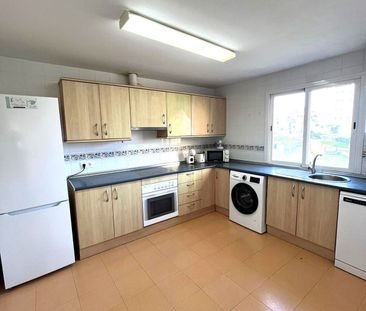 Ático de alquiler en Puerto de Estepona - Photo 3