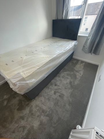 2 Bed Flat, Great Knollys Street, RG1 - Photo 3