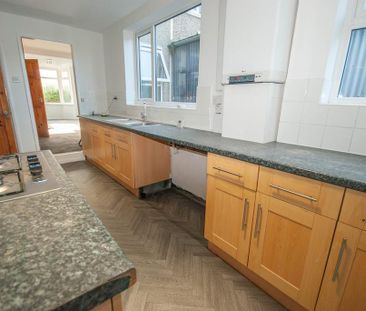 3 bedroom terraced house to rent - Photo 6