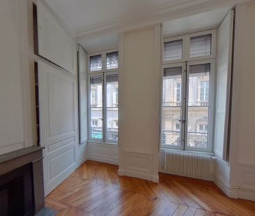 Appartement T2 A Louer - Lyon 1er Arrondissement Cordeliers - 44.7 M2 - Photo 2