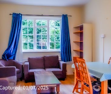 The Cottage, 1 Rawcliffe Lane - Photo 1