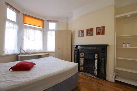 5 bedroom terraced house to rent - Photo 3