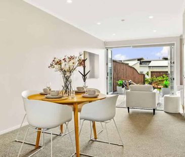 Hobsonville, 3 Bedrooms, $770 - Photo 5