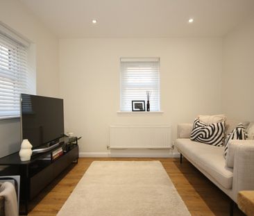 Chobham, Woking - Photo 3