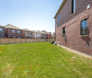 For Lease - 1796 Thames Circle, Milton, Ontario - Photo 2