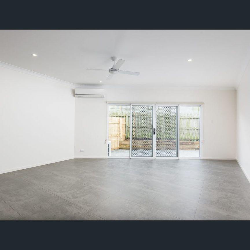 Modern Townhouse - Photo 1