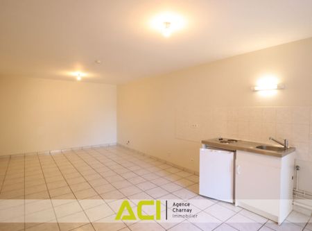 ST ALBAIN – STUDIO DE 33M2 DONNANT SUR COUR - Photo 2