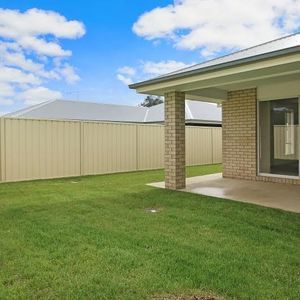 Privacy & Peace! - Photo 3