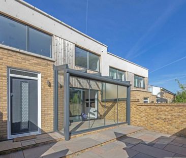Surbiton Hill Road, KT6, London - Photo 1