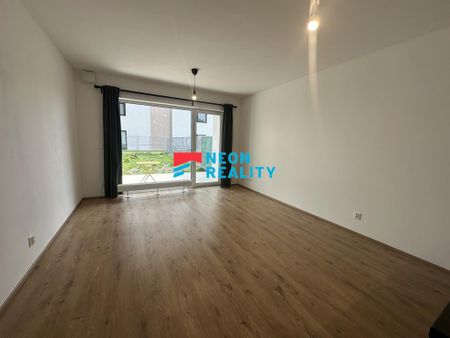 Pronájem bytu 1+kk 37 m2 - Photo 2