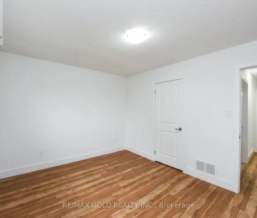 51 MALCOLM CRESCENT - Photo 3