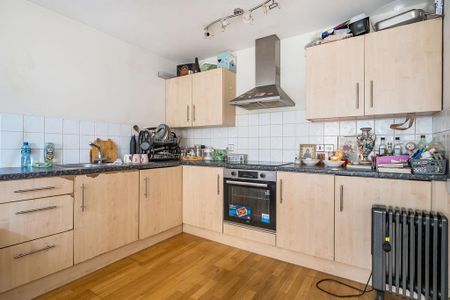1 bedroom flat to rent - Photo 3