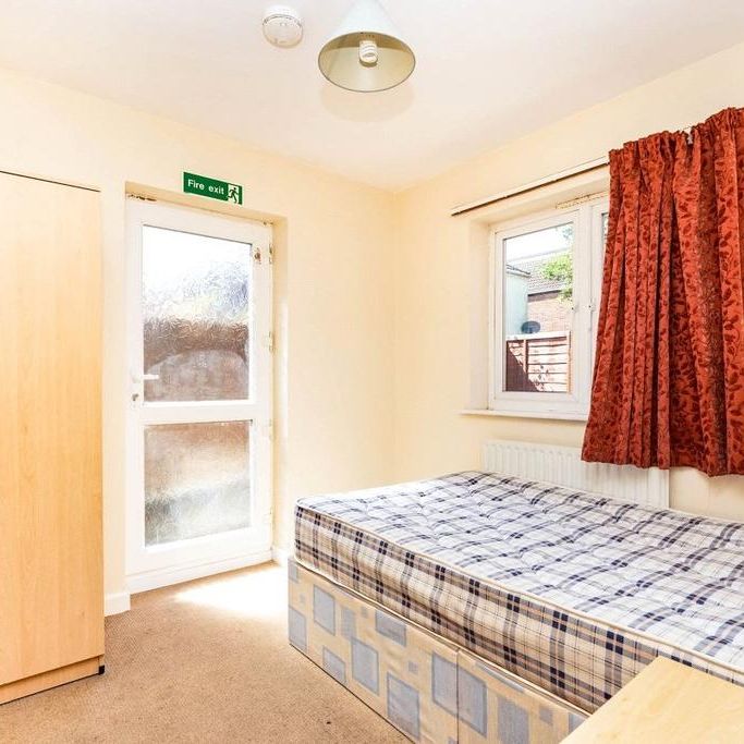 5 bedroom terraced house to rent - Photo 1