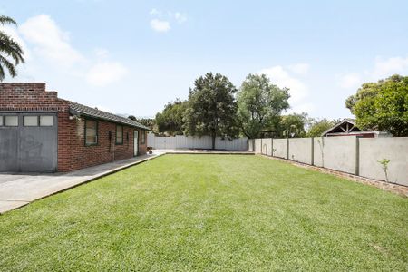 Charming Family Home with a Touch of History and Modern Conveniences - Photo 2