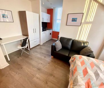 Studio to rent - Photo 2